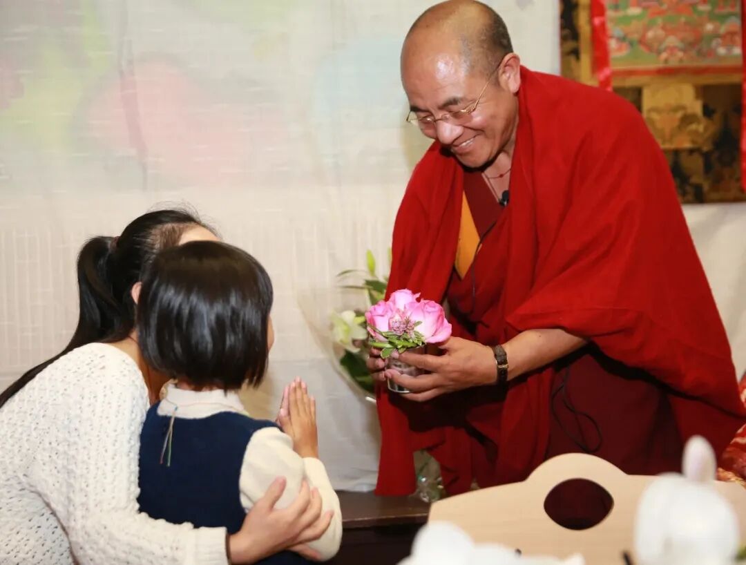 索达吉堪布法相